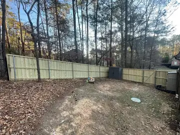 Fence installed by Alabama Fence & Rail in Central Alabama