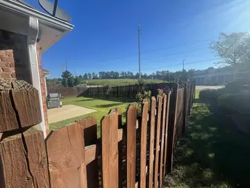 Fence installed by Alabama Fence & Rail in Central Alabama