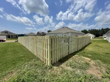 Fence installed by Alabama Fence & Rail in Central Alabama