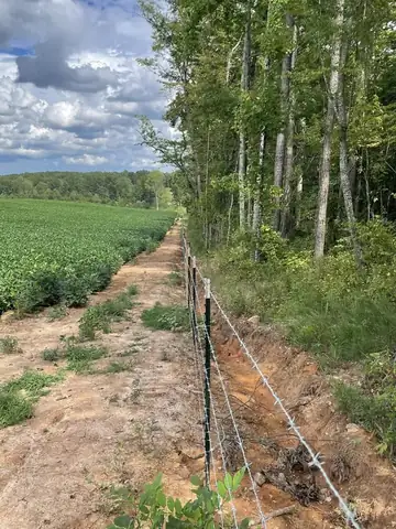Fence installed by Alabama Fence & Rail in Central Alabama